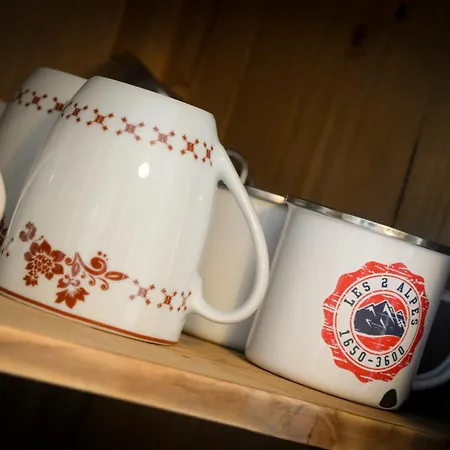 T2 Meublé Tourisme 3 Etoiles, Pied Des Pistes-parking Privé Avec Balcon Et Superbe Vue Appartement