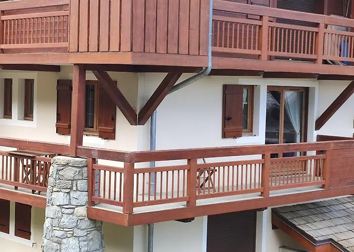 T2 Meublé Tourisme 3 Etoiles, Pied Des Pistes-parking Privé Avec Balcon Et Superbe Vue Appartement