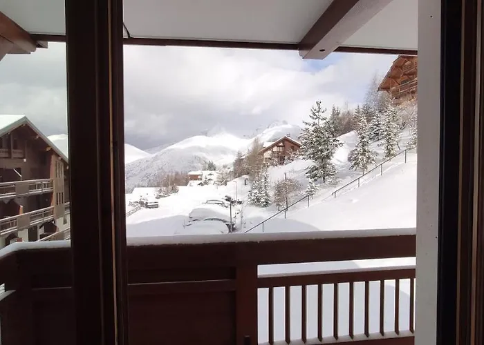 Appartement T2 Meublé Tourisme 3 Etoiles, Pied Des Pistes-parking Privé Avec Balcon Et Superbe Vue *