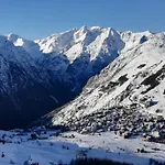 T2 Meuble Tourisme 3 Etoiles, Pied Des Pistes-parking Prive Avec Balcon Et Superbe Vue Apartment Les Deux Alpes
