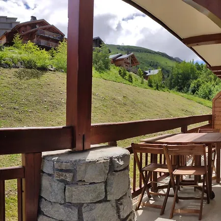 T2 Meuble Tourisme 3 Etoiles, Pied Des Pistes-parking Prive Avec Balcon Et Superbe Vue