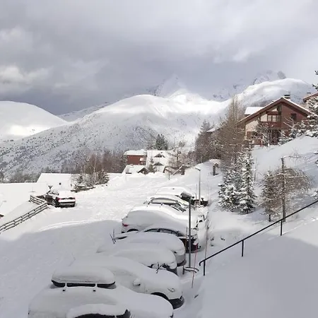 T2 Meuble Tourisme 3 Etoiles, Pied Des Pistes-parking Prive Avec Balcon Et Superbe Vue Apartment