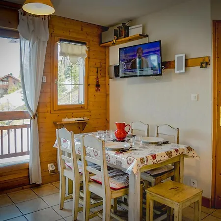T2 Meuble Tourisme 3 Etoiles, Pied Des Pistes-parking Prive Avec Balcon Et Superbe Vue Appartement *