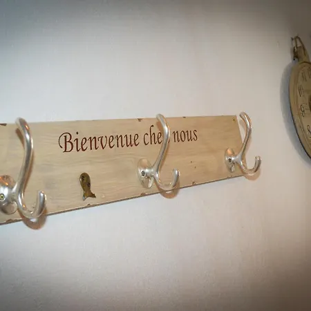 T2 Meuble Tourisme 3 Etoiles, Pied Des Pistes-parking Prive Avec Balcon Et Superbe Vue
