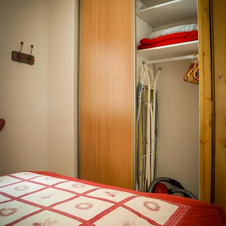T2 Meuble Tourisme 3 Etoiles, Pied Des Pistes-parking Prive Avec Balcon Et Superbe Vue Apartamento