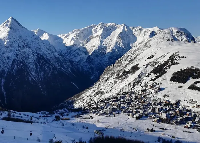 T2 Meuble Tourisme 3 Etoiles, Pied Des Pistes-parking Prive Avec Balcon Et Superbe Vue Апартаменты Ле дез Альп