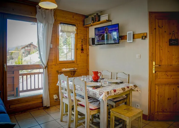 T2 Meuble Tourisme 3 Etoiles, Pied Des Pistes-parking Prive Avec Balcon Et Superbe Vue Апартаменты *