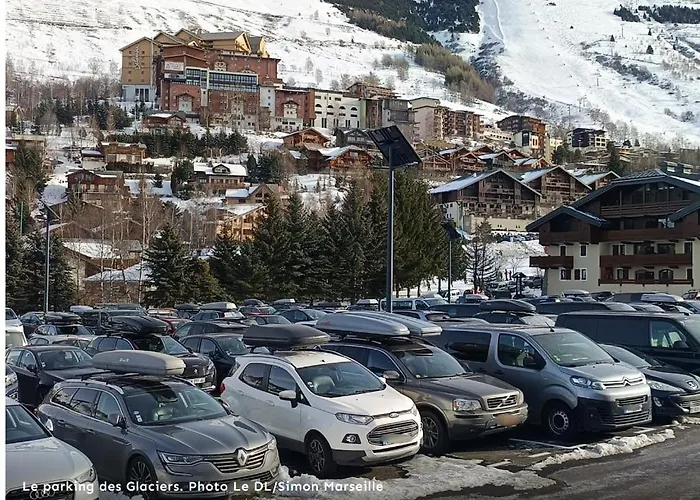 T2 Meuble Tourisme 3 Etoiles, Pied Des Pistes-parking Prive Avec Balcon Et Superbe Vue * Ле дез Альп